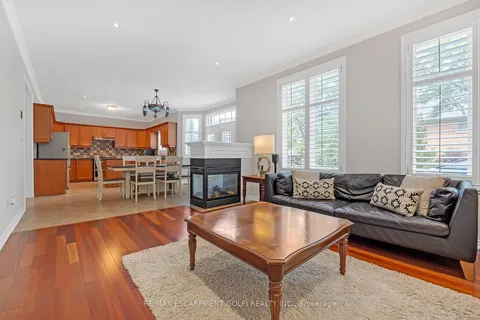 16 Gristmill Pl, Hamilton, ON L9G 5C9