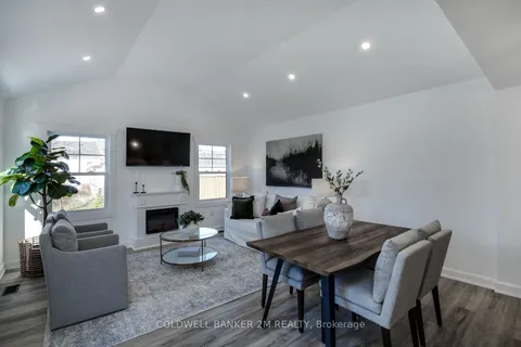 752 St. Mary's St, Peterborough, ON K9J 4H2