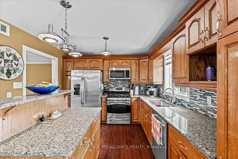 14 Marchmont Pl, Belleville, ON K8P 5E5