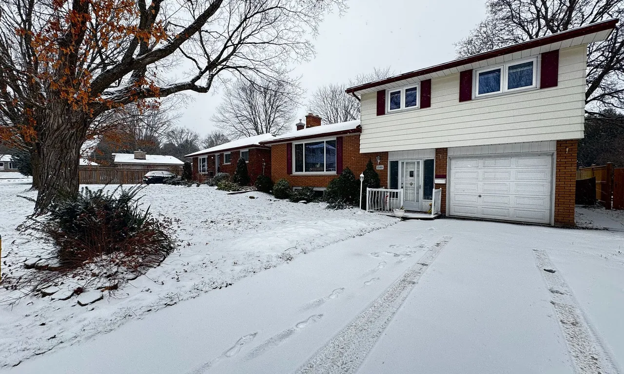 1188 Huron St, Peterborough, ON K9H 6V5