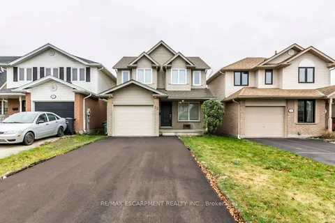 15 TRAILBROOK Lane, Guelph, ON N1E 7B6
