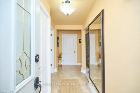 13 Graham Ave, St. Catharines, ON L2N 5L1