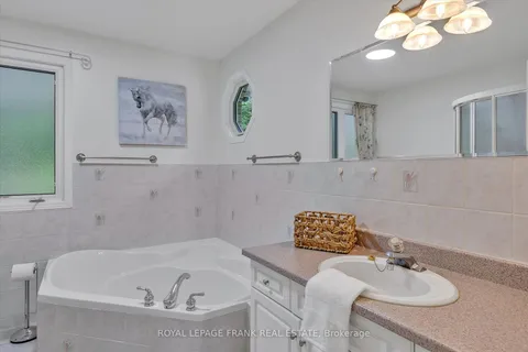 3033 Freeburn Lane, Smith-Ennismore-Lakefield, ON K0L 2H0