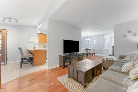 552 WILD SHORE Cres, Blossom Park - Airport and Area, ON K1V 1S9