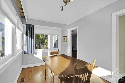 2746 CASSELS St, Britannia - Lincoln Heights and Area, ON K2B 6N7