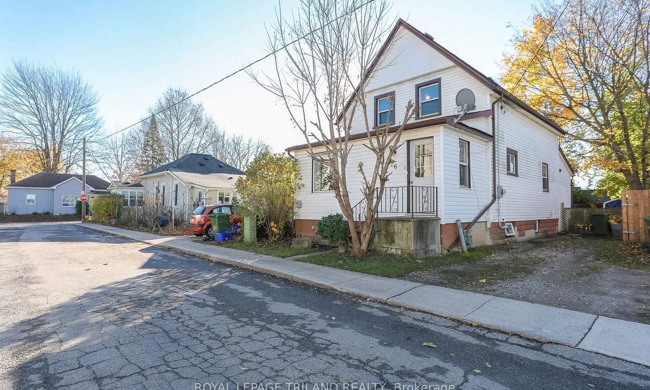 26 Meda St, St. Thomas, ON N5P 1W6