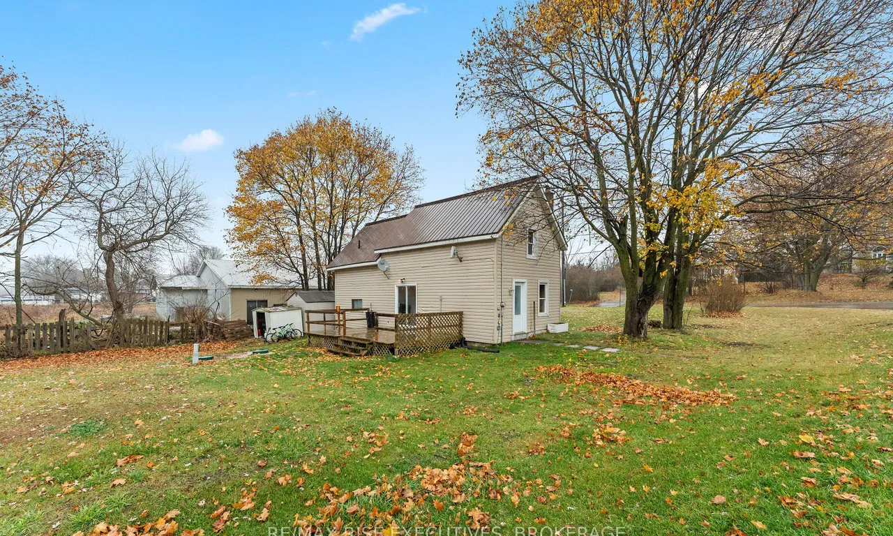 3761 Battersea Rd, South Frontenac, ON K0H 1X0