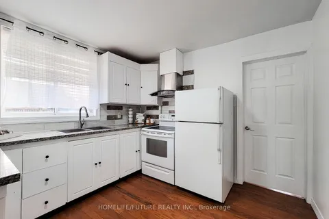 117 Harmony Ave, Hamilton, ON L8H 4Y2