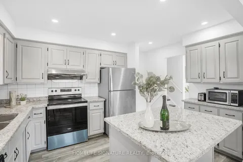 77 Orchard Mill Cres, Kitchener, ON N2P 1T2