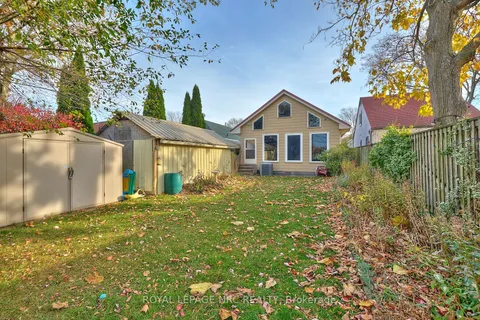 83 Woodland Ave, St. Catharines, ON L2R 5A4