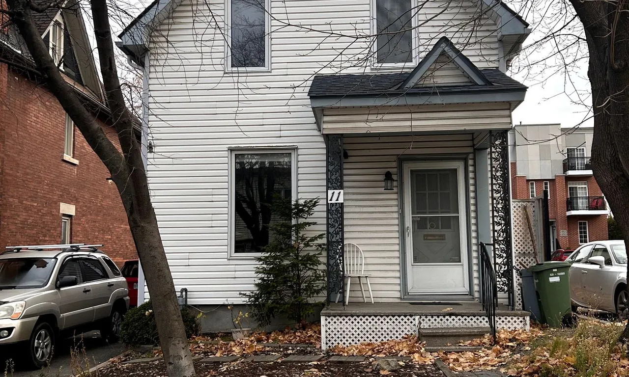 11 MELROSE Ave, West Centre Town, ON K1Y 1T8