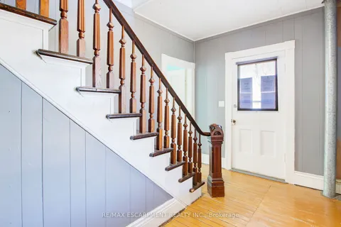 74 William St, Norfolk, ON N4B 1M5