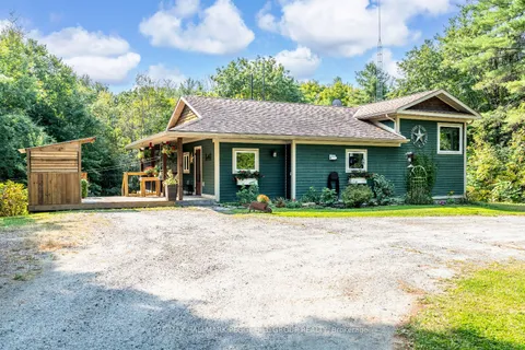 1023 Sophers Landing Rd, Gravenhurst, ON P0E 1G0
