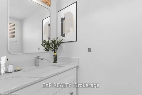 19 Driftwood Pl, Hamilton, ON L8J 2N7
