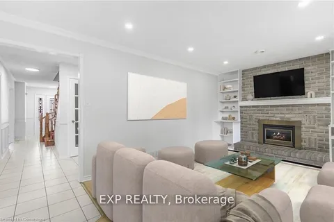 19 Driftwood Pl, Hamilton, ON L8J 2N7