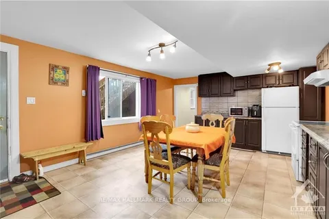 76 STONEHURST Ave, West Centre Town, ON K1Y 1R5