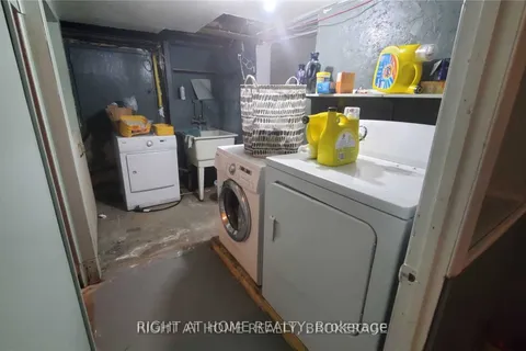 278 Grosvenor Ave, Hamilton, ON L8L 7T3