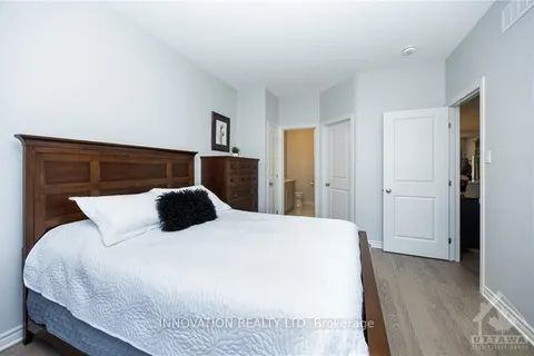 60 KAYENTA St, Stittsville - Munster - Richmond, ON K2S 2K7