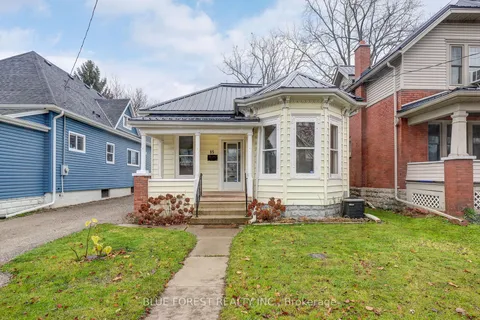 15 Alma St, St. Thomas, ON N5P 3A7