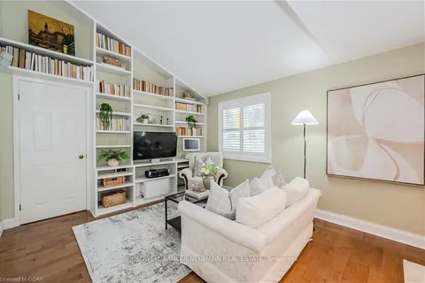 217 Elmira Rd, Guelph, ON N1K 1R1