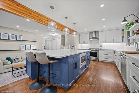 11 Mutual St, Guelph, ON N1G 2A4