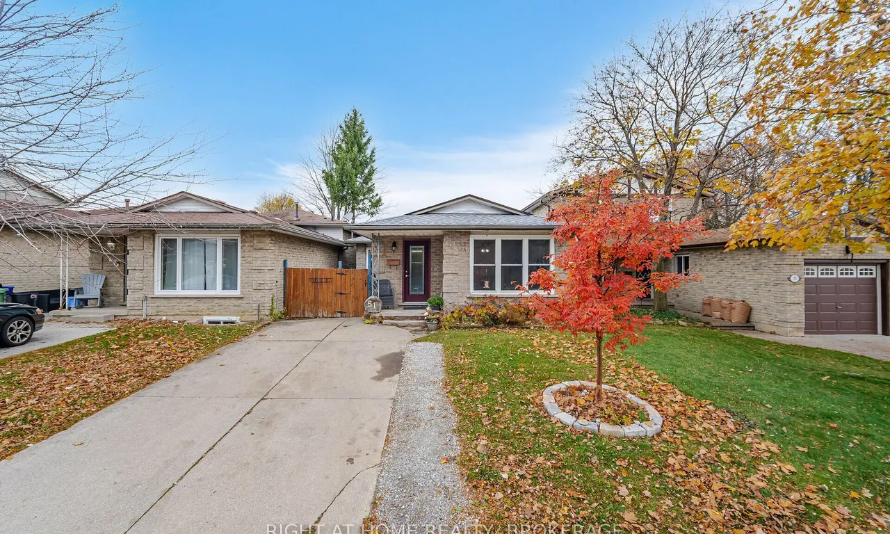 51 Monteagle Crt, Hamilton, ON L9C 6Y1