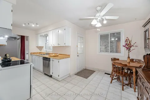 51 Monteagle Crt, Hamilton, ON L9C 6Y1