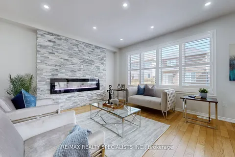 121 Longboat Run Rd, Brantford, ON N3T 0R8
