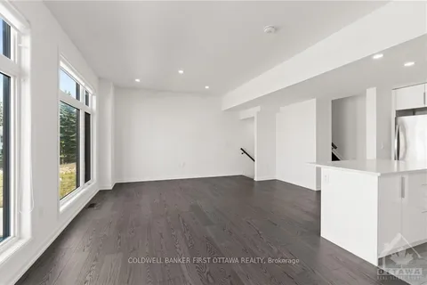 80 CHERRY BLOSSOM, Parkway Park - Queensway Terrace S and Area, ON K2H 0C4