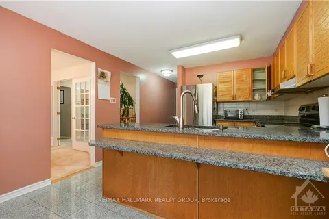 5989 MEADOWGLEN Dr, Orleans - Convent Glen and Area, ON K1C 5W5