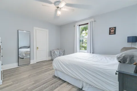 549 Quebec St, London, ON N5W 3Y9