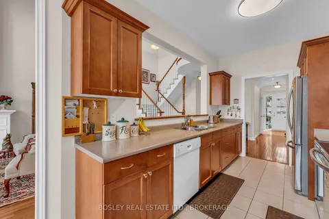 6309 Pinestone Rd, Niagara Falls, ON L2J 4L1