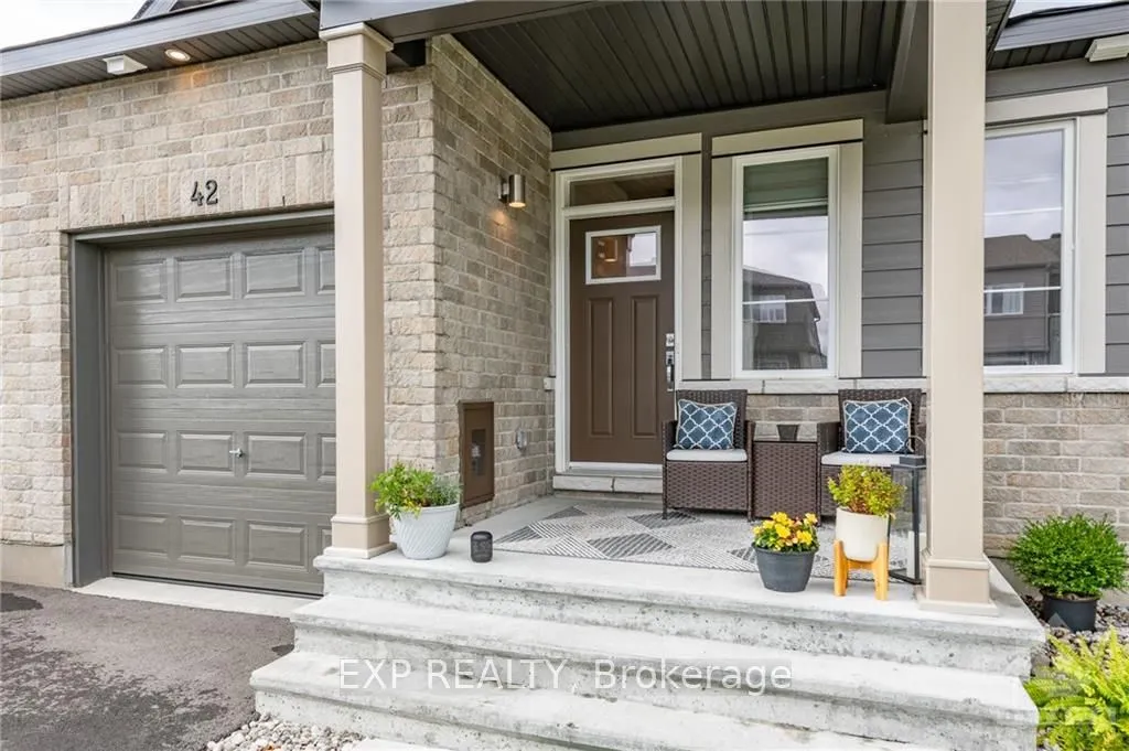 42 RIDDELL St, Carleton Place, ON K7C 3P2