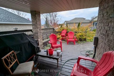 19 Lawrence Ave, St. Thomas, ON N5R 4Y7