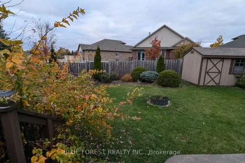 19 Lawrence Ave, St. Thomas, ON N5R 4Y7