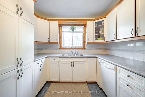 17 Port Robinson Rd, Pelham, ON L0S 1E0