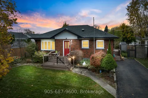 3 Brisbane Glen, St. Catharines, ON L2M 3K8