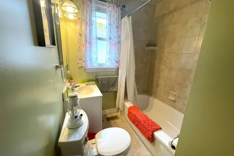 528 Howden St, Peterborough, ON K9J 4B5