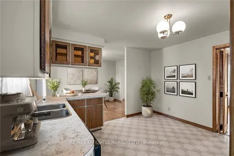 322 JARVIS St, Cornwall, ON K6H 5J6