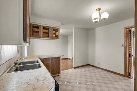 322 JARVIS St, Cornwall, ON K6H 5J6