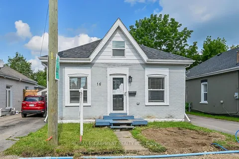 16 Webling Street, Brantford, ON N3S 2S7