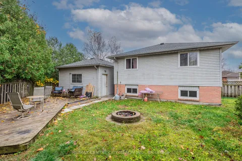 34 Ripley Rd, London, ON N5V 3V1