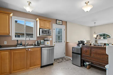 1289 Birchwood Dr, Kingston, ON K7P 2Y9