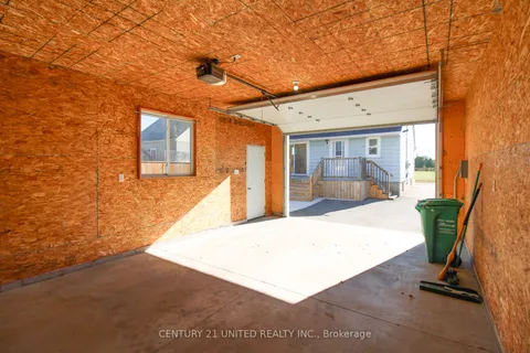 762 Gillespie Ave, Peterborough, ON K9J 4B7