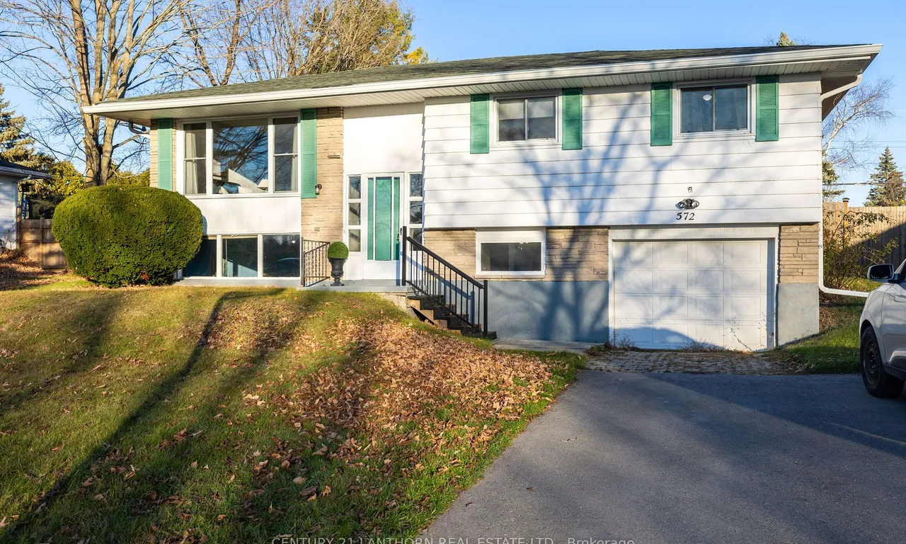 572 Whites Rd, Quinte West, ON K8V 5P8