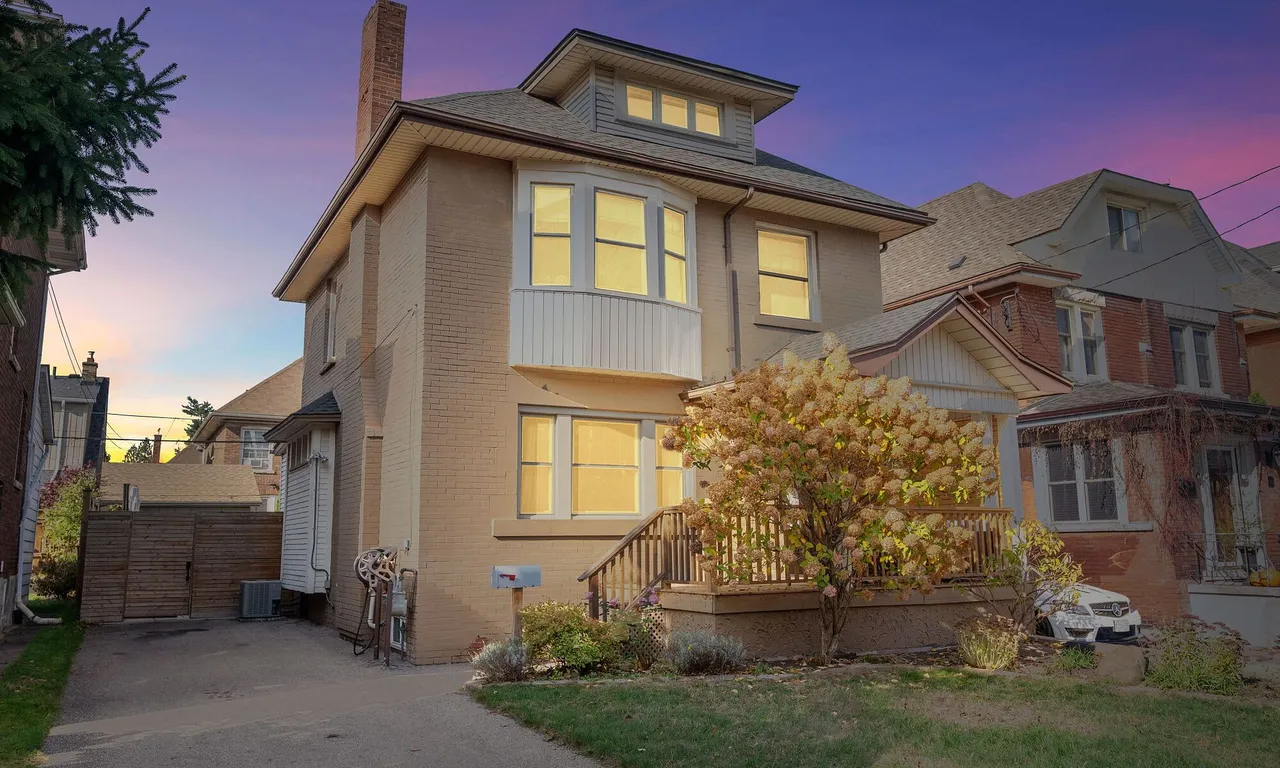 124 Eastbourne Ave, Hamilton, ON L8M 2M8