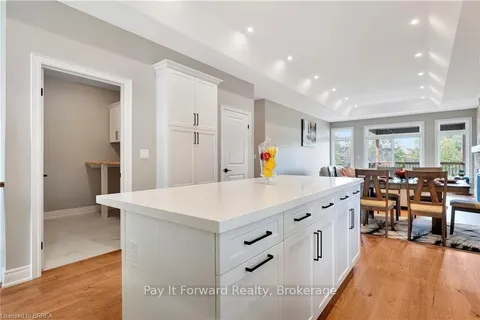105 Craddock Blvd, Haldimand, ON N0A 1J0