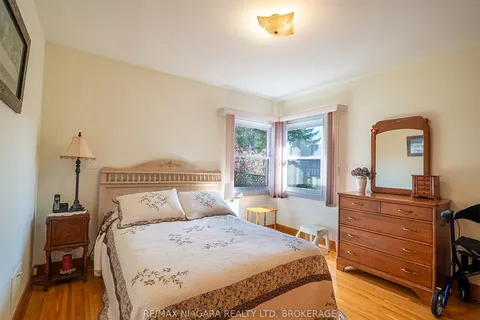 439 Davis St, Port Colborne, ON L3K 1Z7