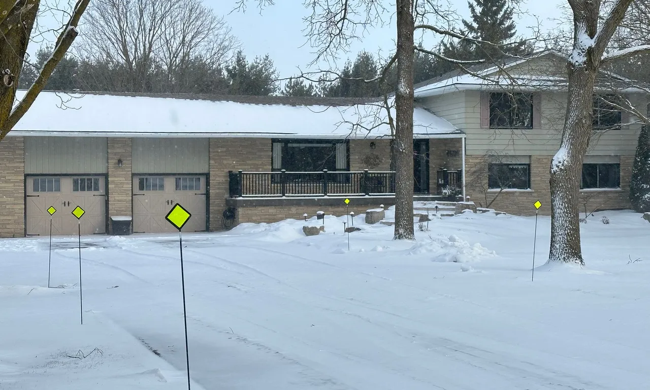3 Springview Crt, East Garafraxa, ON L9W 6B5