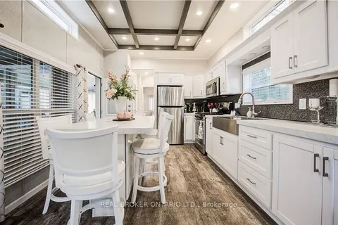 580 Beaver Creek Rd, Waterloo, ON N2J 3Z4